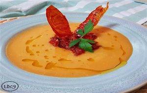 Crema De Calabaza Con Concassé De Tomate
