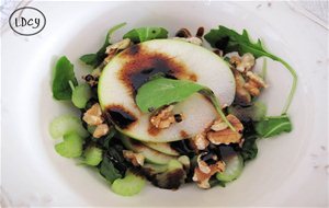 Ensalada De Manzana, Apio Y Nueces
