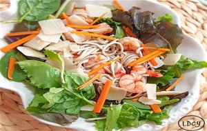 Ensalada Templada De Gulas Y Gambas
