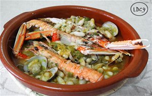 Habichuelas Con Cigalas Y Almejas
