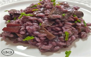 Risotto Al Vino Tinto Con Setas Y Jamón
