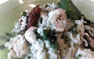 Arroz Con Pollo Y Caldo De Cilantro
