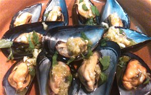 Mejillones Con Aceite, Ajo Y Perejil
