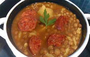 Guiso De Lentejas Pardinas Con Chorizo Y Arroz
