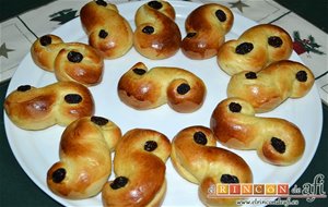 Bollos De Santa Lucía