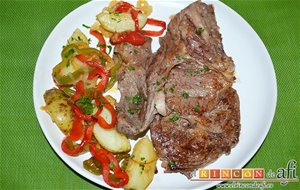 Chuletón De Ternera Con Papas Al Horno