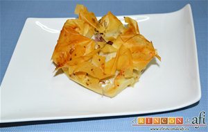 Pasteles De Codillo, Hierbas Aromáticas Y Cebolla Caramelizada