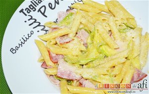 Penne Con Calabacines, Limón Y Bacon