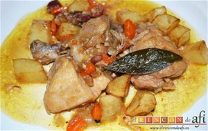 Pollo En Salsa De Almendras