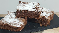 Brownie De Chocolate, Coco Y Nueces
