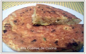 Tortilla De Patatas Y Ajos Tiernos.
