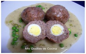 Albóndigas Con Sorpresa En Salsa Verde
