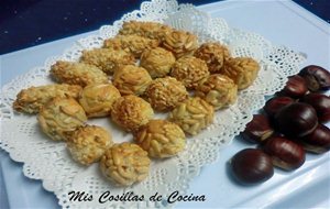 Panellets De Almendras Y Piñones
