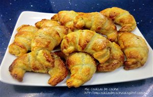 Mini Croissants Con Masa De Hojaldre Y Chocolate
