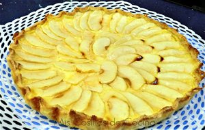 Tarta De Hojaldre De Manzana Con Crema
