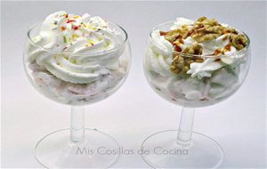 Copas De Yogur Con Fruta Y Nata
