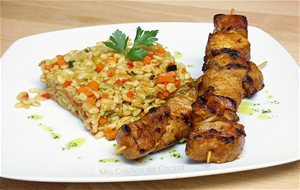 Brochetas De Lomo Con Trigo Salteado Con Verduras
