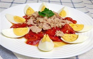 Ensalada De Pimientos Asados Con Atún
