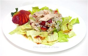 Ensalada De Arroz Con Fruta, Pollo Y Vinagreta De Fresas
