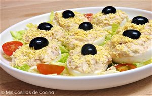 Huevos Rellenos De Atún
