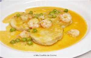 Medallones De Merluza Con Gambas Y Guisantes