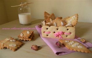 Caja De Galletas Con Esencia De Rosas
