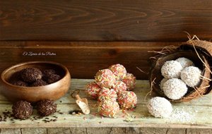 Bolitas De Galletas Con Coco, Gofio O Cacao
