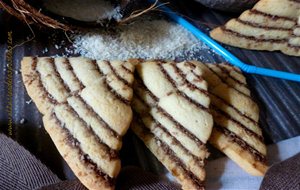 Galletas Triángulos De Coco Y Cacao
