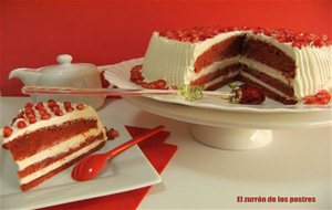 Tarta Red And White
