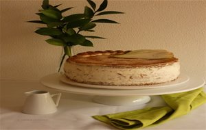 Tarta De Cacao Con Crema De Queso Y Pera
