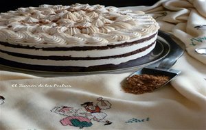 Tarta De Chocolate Con Crema Gofio Y Gofio Frito
