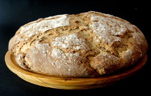 Pão Com Frutos Secos
