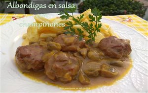 Albondigas En Salsa Con Champiñones
