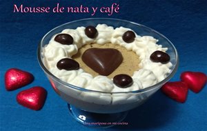 Mousse De Nata Y Café Y Feliz San Valentin
