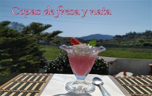 Postre Expres De Fresa Y Nata
