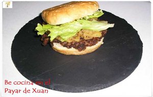 Hamburguesa De Cerdo Con Manzana
