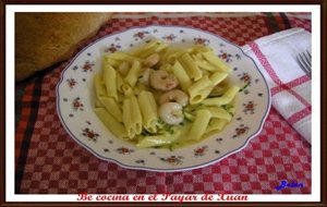 Macarrones Con Salsa De Gambas Y Calabacín
