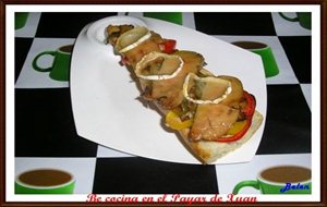 Tosta De Pimientos Foie Y Queso De Cabra
