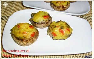 Champiñones Rellenos De Tortilla De Pimientos
