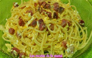 Receta Fácil De Espaguetis Con Beicon, Jamón Y Huevo

