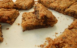 Blondies De Avena, Chocolate Negro Y Leche Condensada
