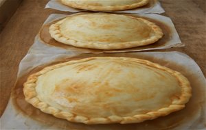 Empanadas De Atún, Bechamel Y Huevo Duro
