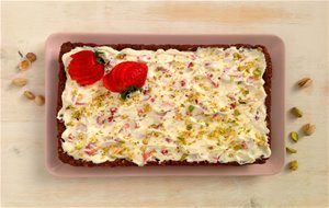 Tarta De Chocolate Y Pistacho Con  Fresas
