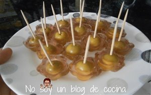 Pinchos Gelatinizados De Lambrusco
