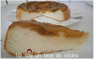 Bizcocho De Claras Con Manzanas Caramelizadas
