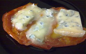 Tomate A La Plancha Con Queso Gorgonzola 
