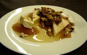 Dulce De Membrillo Con Quesitos Y Nueces
