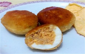 Huevos Rellenos Rebozados
