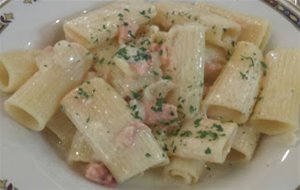 Rigatoni Con Queso Gorgonzola, Nata Y Beicon
