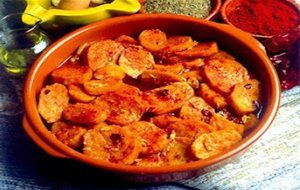 Patatas Al Ajillo Con Pimentón
